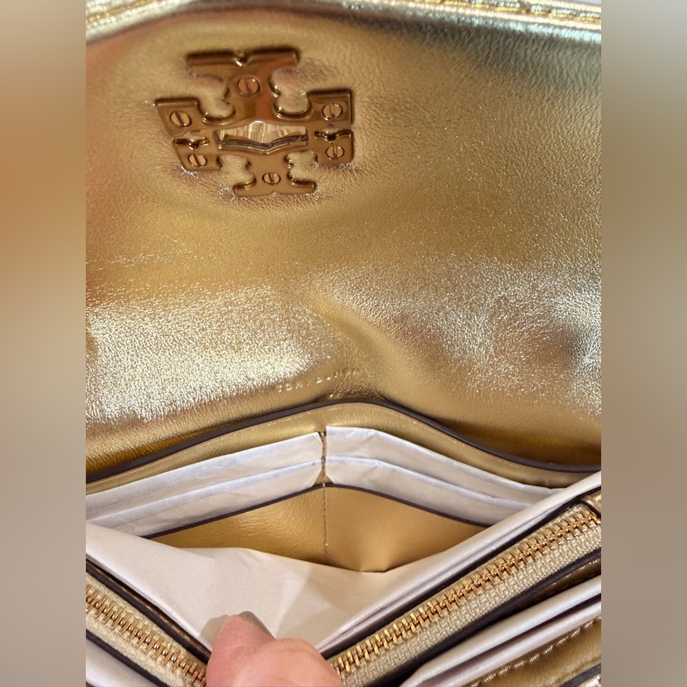 NEW AUTHENTIC Tory Burch Gold Quilted Crossbody Bag - Picture 12 of 12
